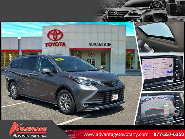 2022 Toyota Sienna XLE FWD photo