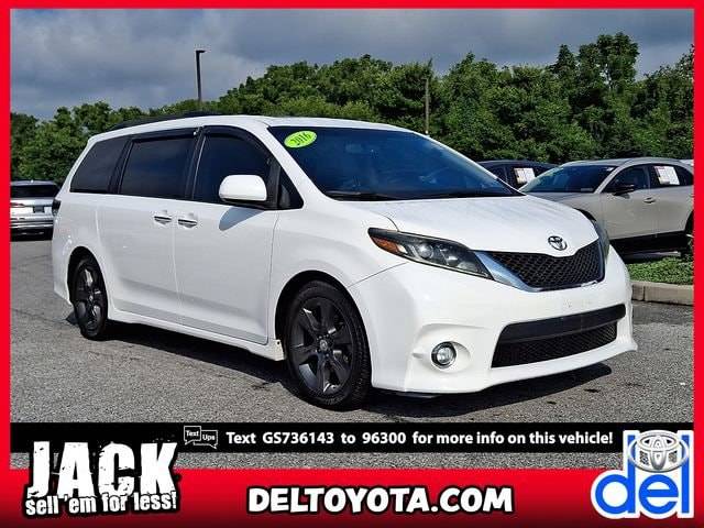 2016 Toyota Sienna SE FWD photo