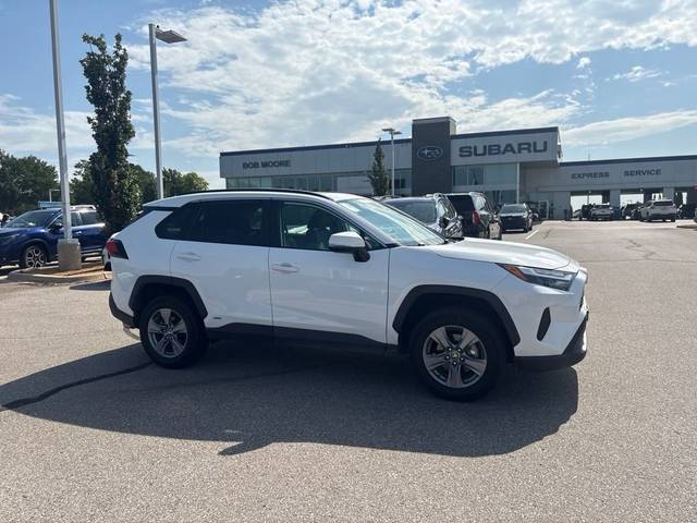 2022 Toyota RAV4 Hybrid XLE AWD photo