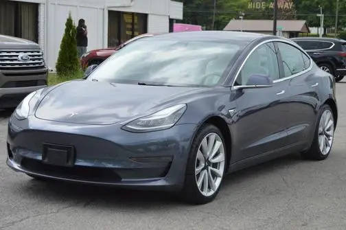 2019 Tesla Model 3 Mid Range RWD photo