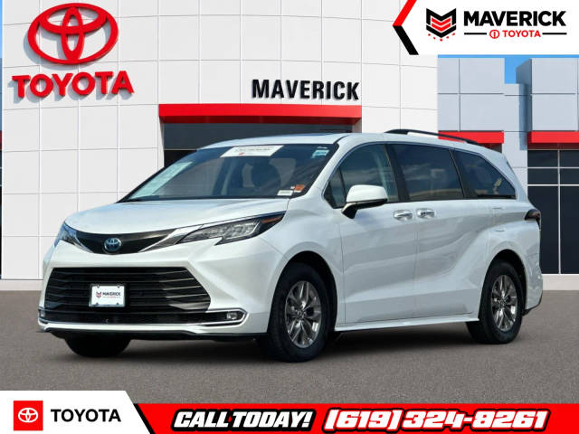 2023 Toyota Sienna XLE FWD photo