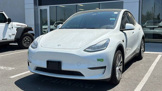 2023 Tesla Model Y Long Range AWD photo
