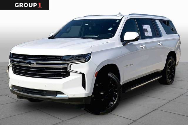 2022 Chevrolet Suburban LT 4WD photo
