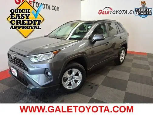 2021 Toyota RAV4 XLE AWD photo