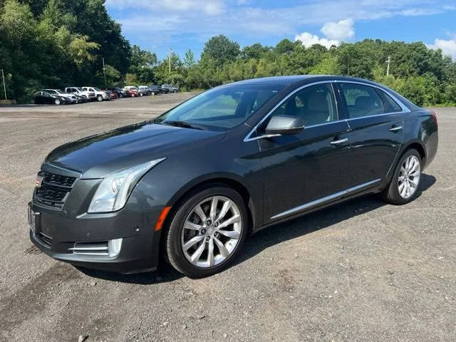 2017 Cadillac XTS Luxury FWD photo