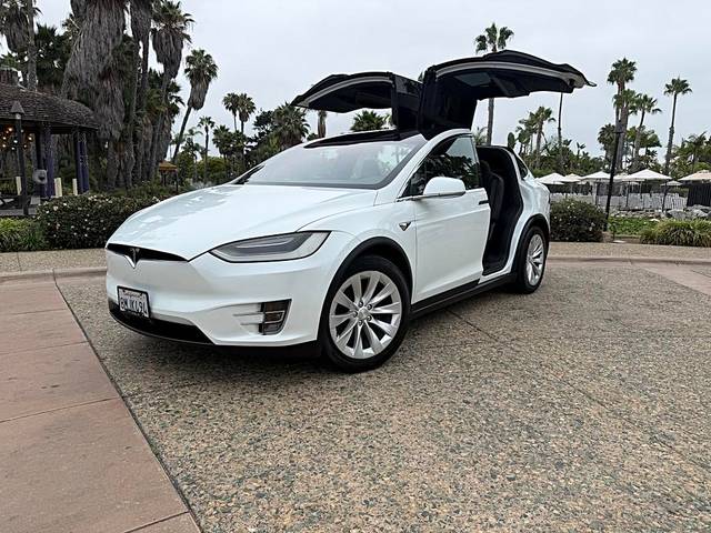 2019 Tesla Model X AWD photo