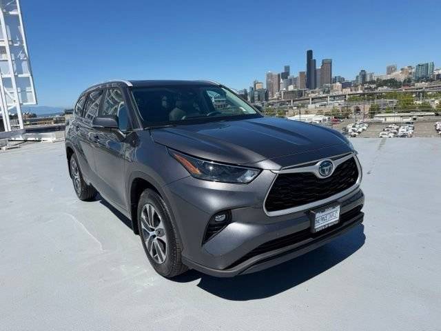 2023 Toyota Highlander Hybrid XLE AWD photo