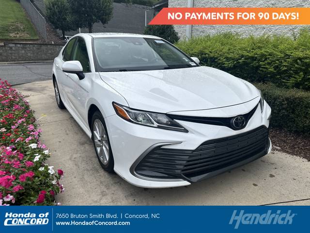 2022 Toyota Camry LE FWD photo