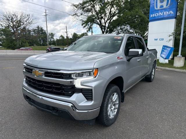 2022 Chevrolet Silverado 1500 LT 4WD photo