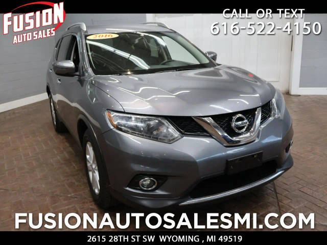 2016 Nissan Rogue SV FWD photo