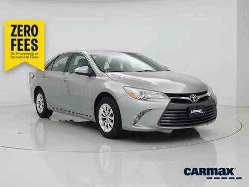 2016 Toyota Camry LE FWD photo