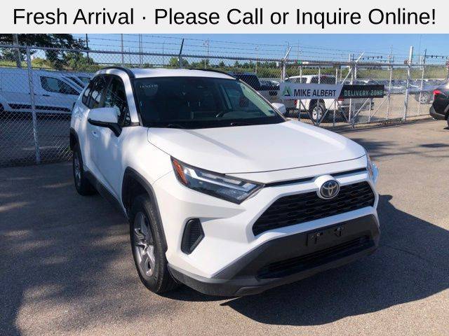 2022 Toyota RAV4 Hybrid XLE AWD photo