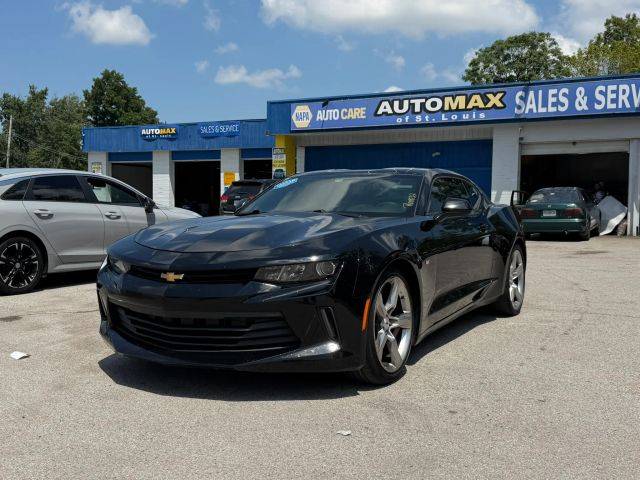 2017 Chevrolet Camaro 1LT RWD photo