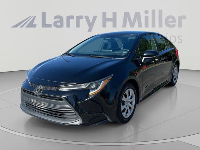2023 Toyota Corolla LE FWD photo