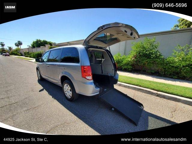 2018 Dodge Grand Caravan SE FWD photo