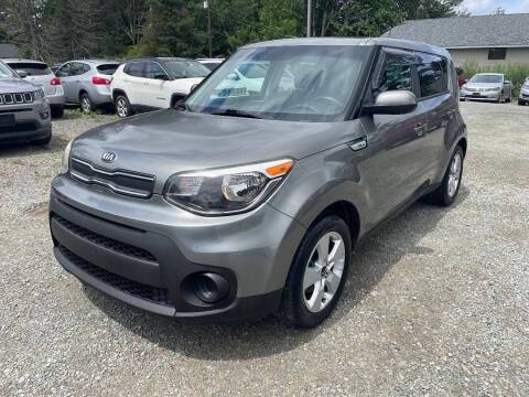 2017 Kia Soul Base FWD photo