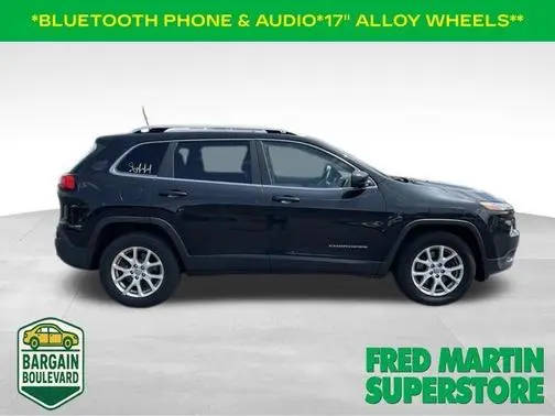 2016 Jeep Cherokee Latitude 4WD photo