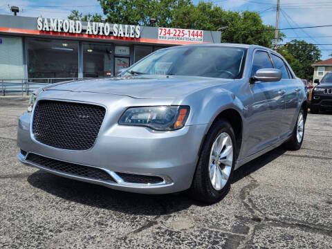 2015 Chrysler 300 Limited RWD photo