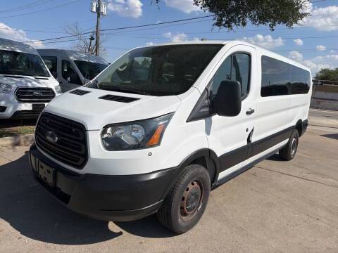 2019 Ford Transit Passenger Wagon XL RWD photo