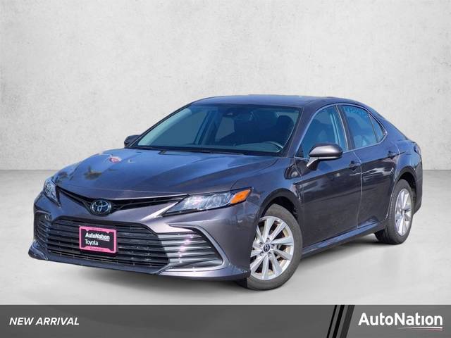 2022 Toyota Camry LE AWD photo