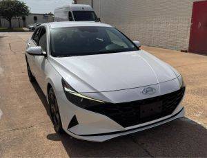 2023 Hyundai Elantra SEL FWD photo