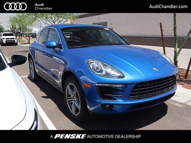 2016 Porsche Macan S AWD photo