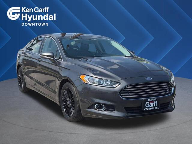 2016 Ford Fusion SE FWD photo