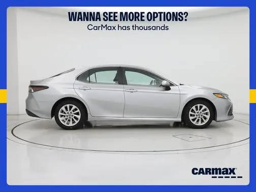 2022 Toyota Camry LE FWD photo