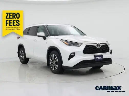 2022 Toyota Highlander XLE AWD photo