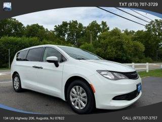2021 Chrysler Voyager L FWD photo