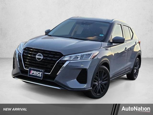 2023 Nissan Kicks SV FWD photo