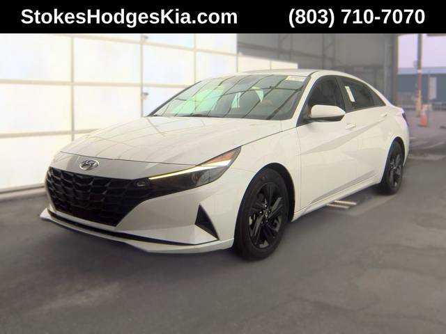 2022 Hyundai Elantra SEL FWD photo