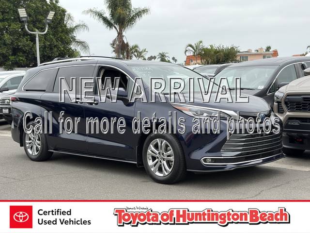 2023 Toyota Sienna Platinum AWD photo