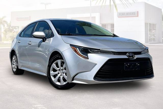2023 Toyota Corolla LE FWD photo