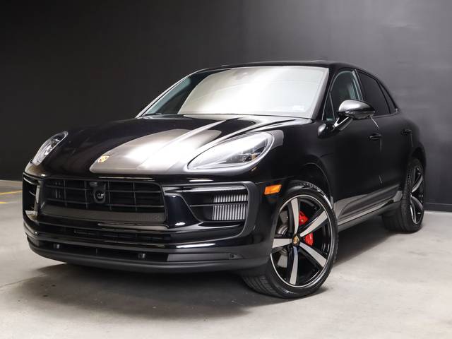 2023 Porsche Macan S AWD photo
