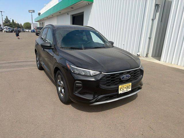 2023 Ford Escape ST-Line FWD photo
