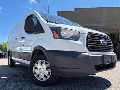 2017 Ford Transit Van  RWD photo