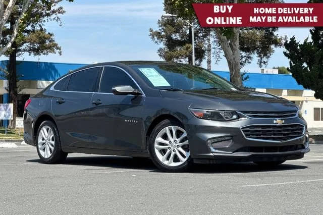 2017 Chevrolet Malibu LT FWD photo