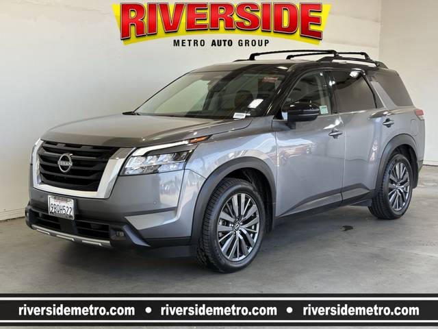 2022 Nissan Pathfinder SL FWD photo