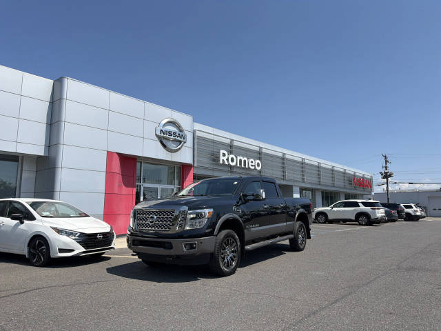 2019 Nissan Titan XD Platinum Reserve 4WD photo