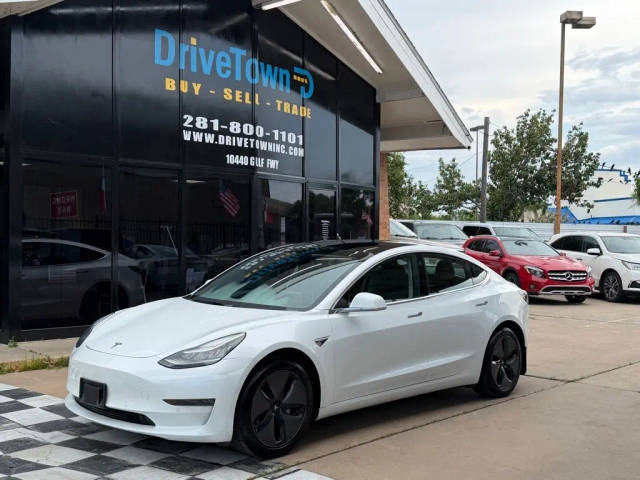 2019 Tesla Model 3 Mid Range RWD photo