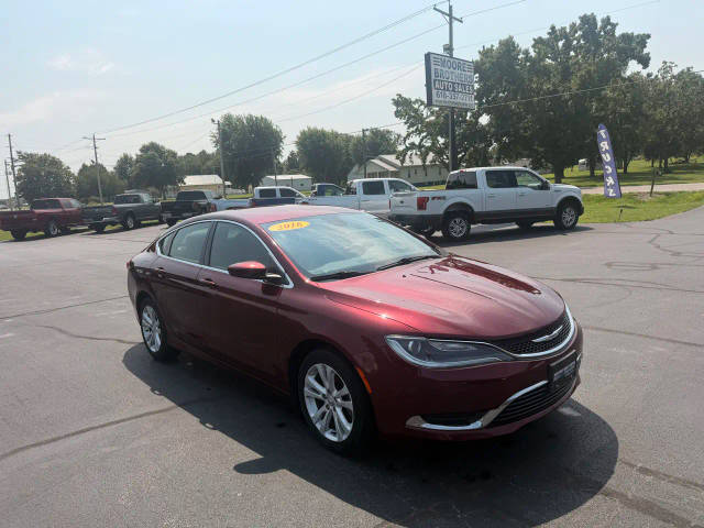2016 Chrysler 200 Limited FWD photo