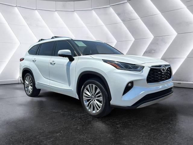 2023 Toyota Highlander Platinum FWD photo