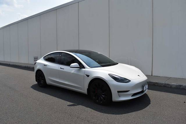2023 Tesla Model 3 Performance AWD photo
