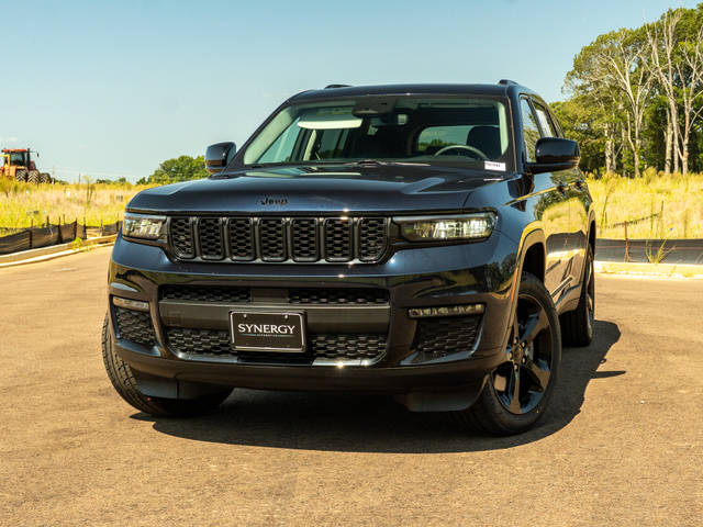 2023 Jeep Grand Cherokee L Limited 4WD photo