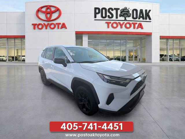 2023 Toyota RAV4 LE FWD photo