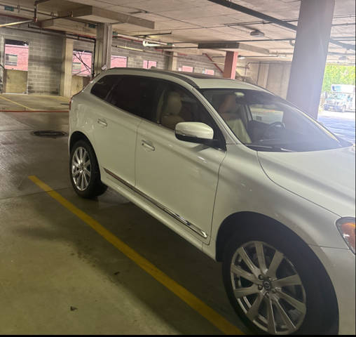 2017 Volvo XC60 Inscription AWD photo