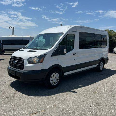 2017 Ford Transit Passenger Wagon XL RWD photo