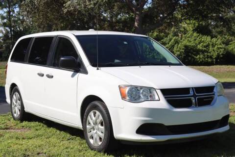 2019 Dodge Grand Caravan SE FWD photo