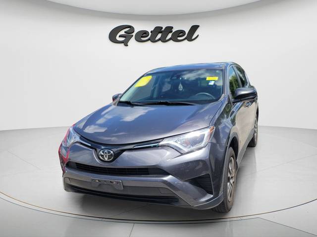 2018 Toyota RAV4 LE AWD photo